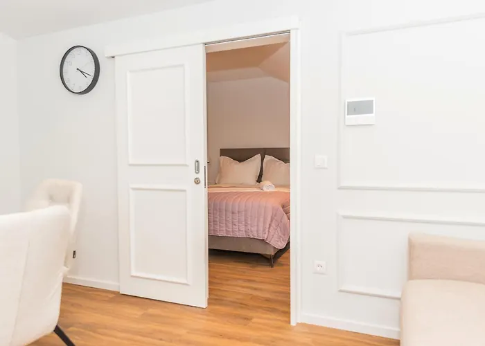 Palace Heritage 1 מאקרסקה