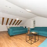 Palace Heritage 1 * Makarska