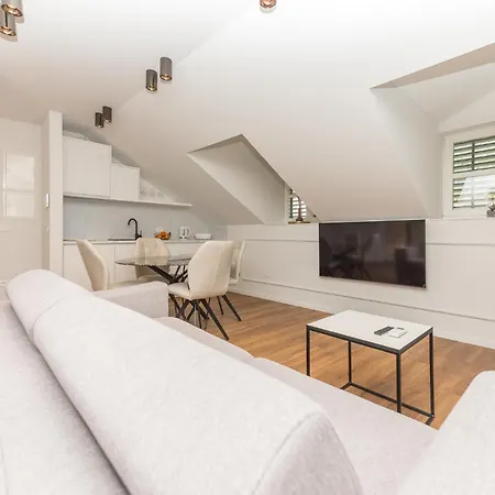 Apartament Palace Heritage 1 *