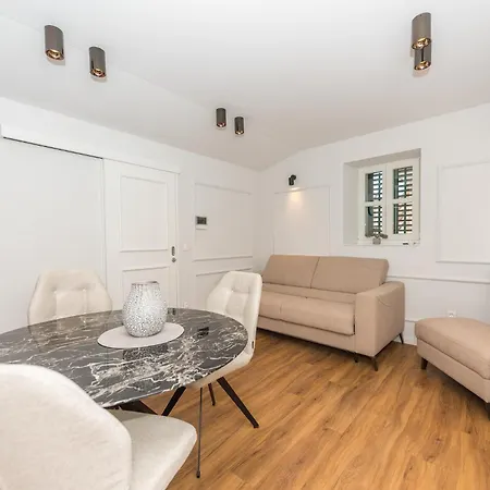 Appartamento Palace Heritage 1 Makarska