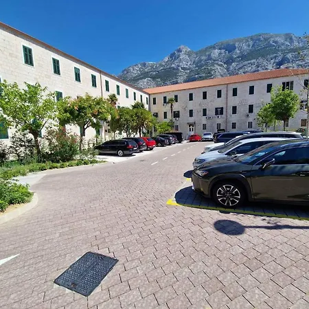 Palace Heritage 1 Makarska