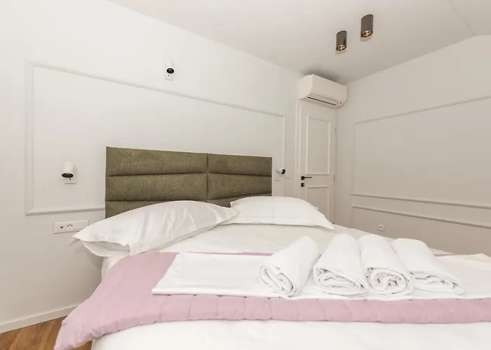 Apartament Palace Heritage 1 *