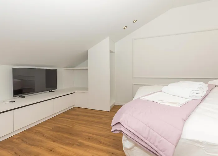 Palace Heritage 1 * Makarska