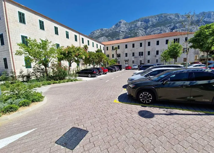 Palace Heritage 1 Makarska