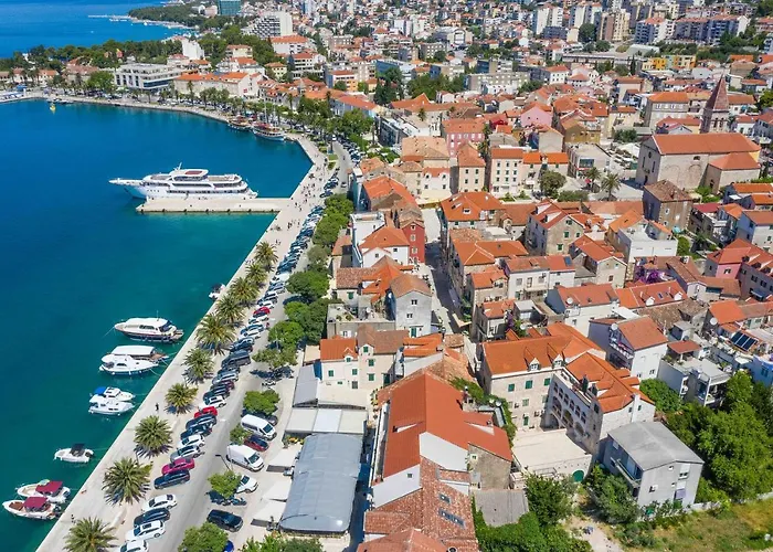 Apartment Palace Heritage 1 Makarska